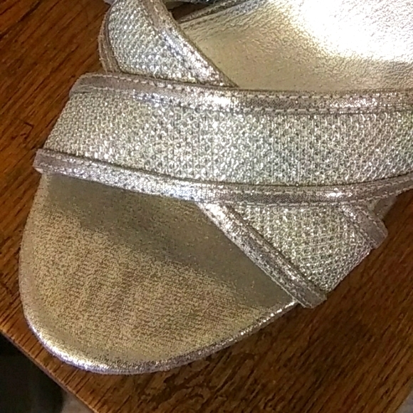 Adrianna Papell Silver Heels - Picture 2 of 8